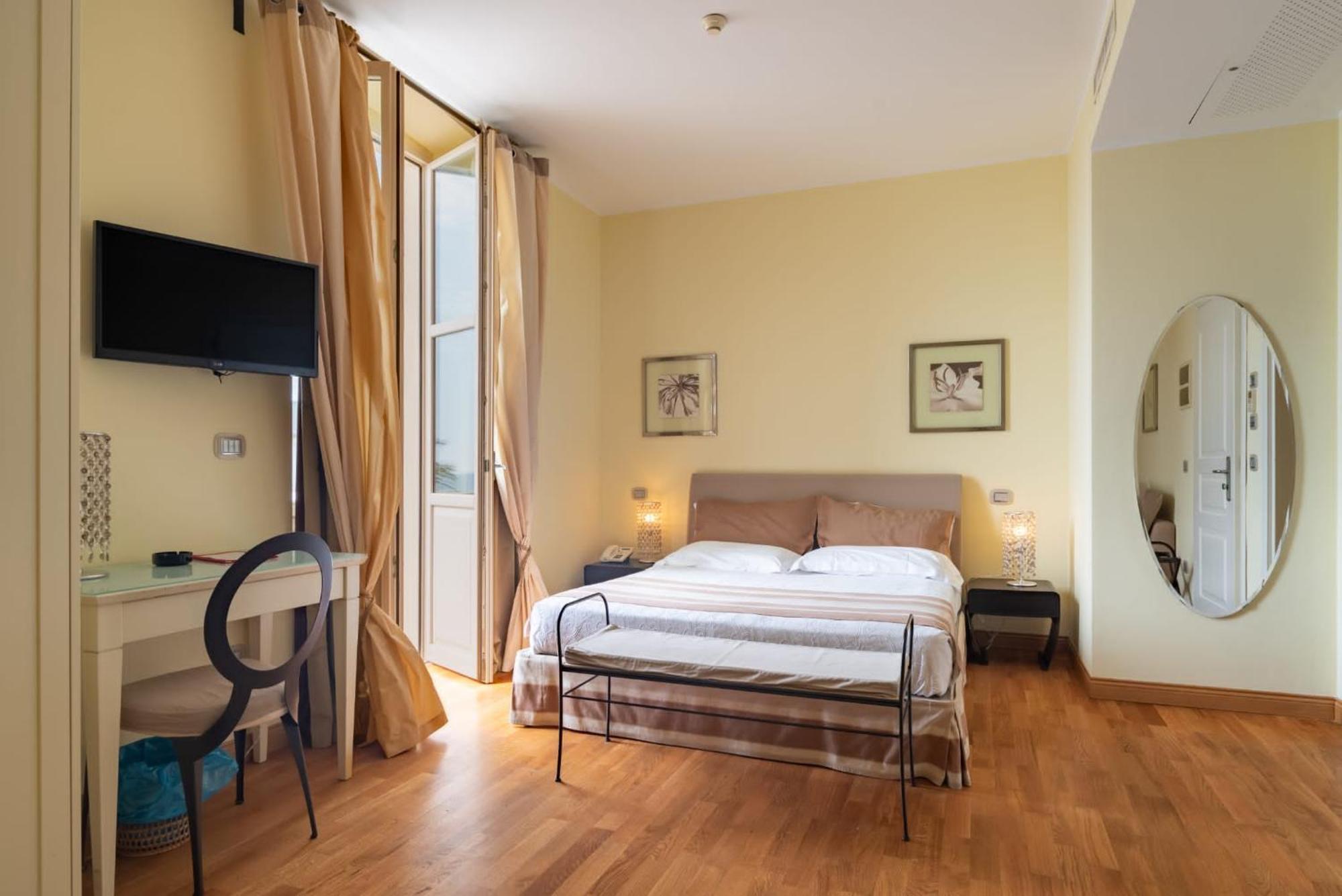 De La 3* Pietra Ligure