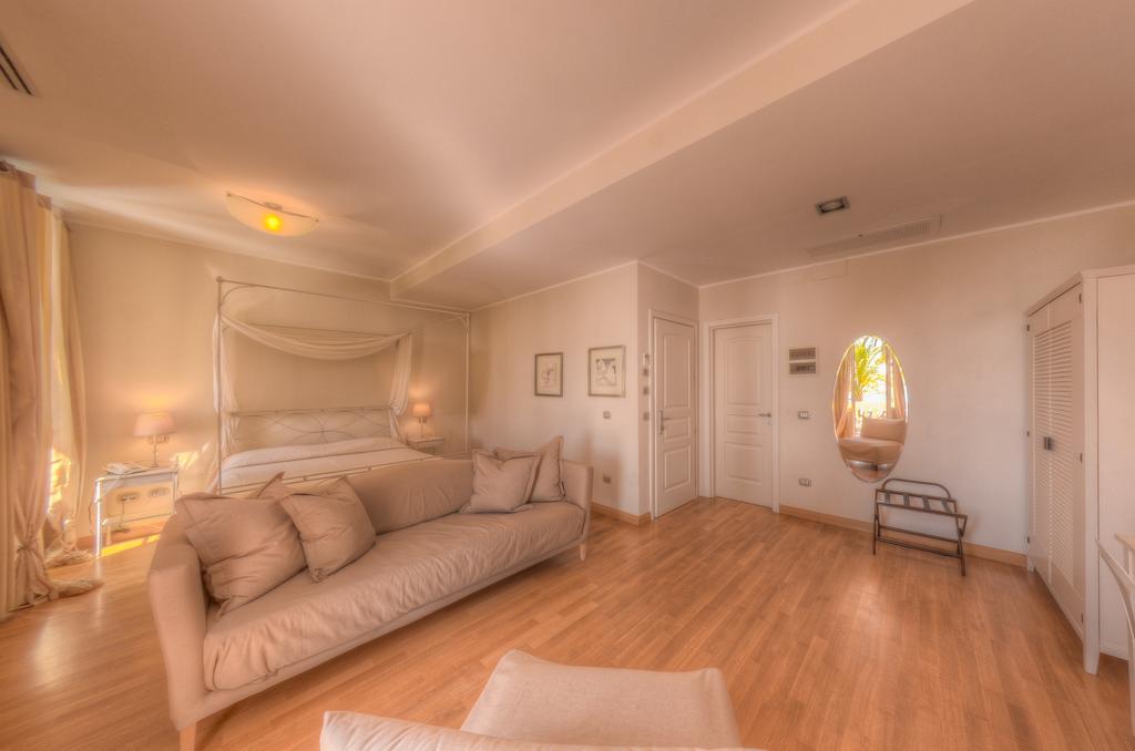 De La 3* Pietra Ligure