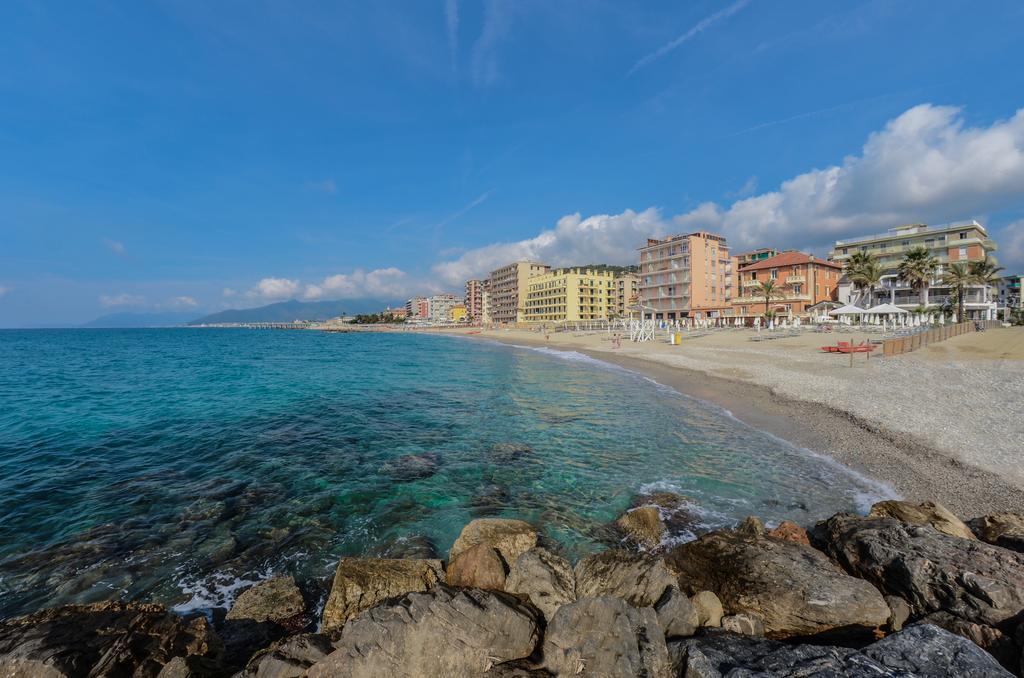 De La 3* Pietra Ligure
